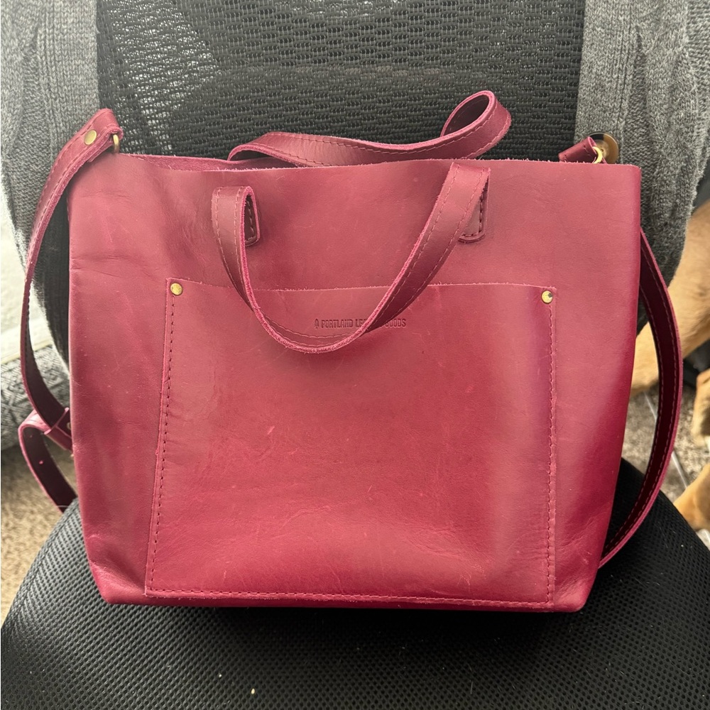 Boysenberry, medium crossbody tote